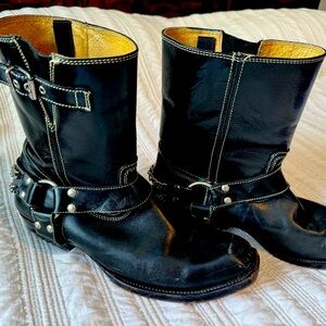 Fluevog Black Wessex motorcycle boot. Men’s size 12.